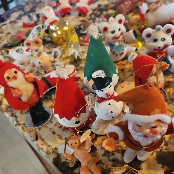 Set of over 45 Festive Christmas Ornaments Collection from the 1950's. - Picture 2 of 12